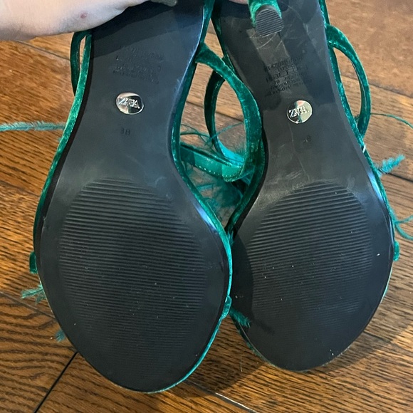 ZARA Feathered Velvet Heeled Sandals Size 38 Blogger Favorite 2022 Stilettos - Picture 10 of 11